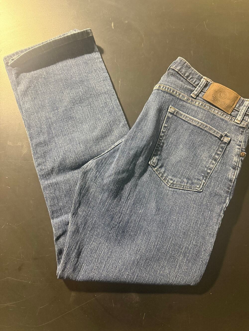 Wrangler Blue Denim Jeans with Brown Leather Patch 34x32 Relaxed - SO